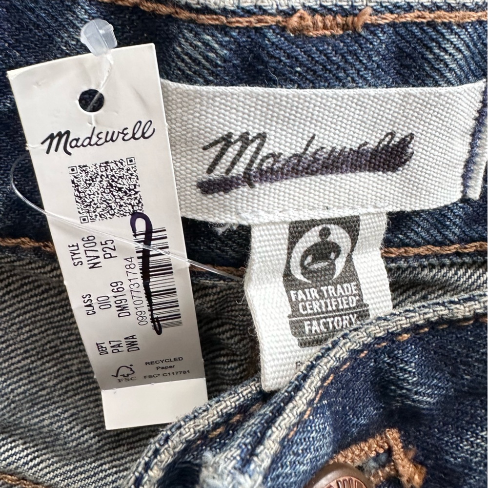 NEW MADEWELL The Petite Darted Barrel-Leg Jean Danver Wash Rigid Denim Size 25P - Picture 7 of 8